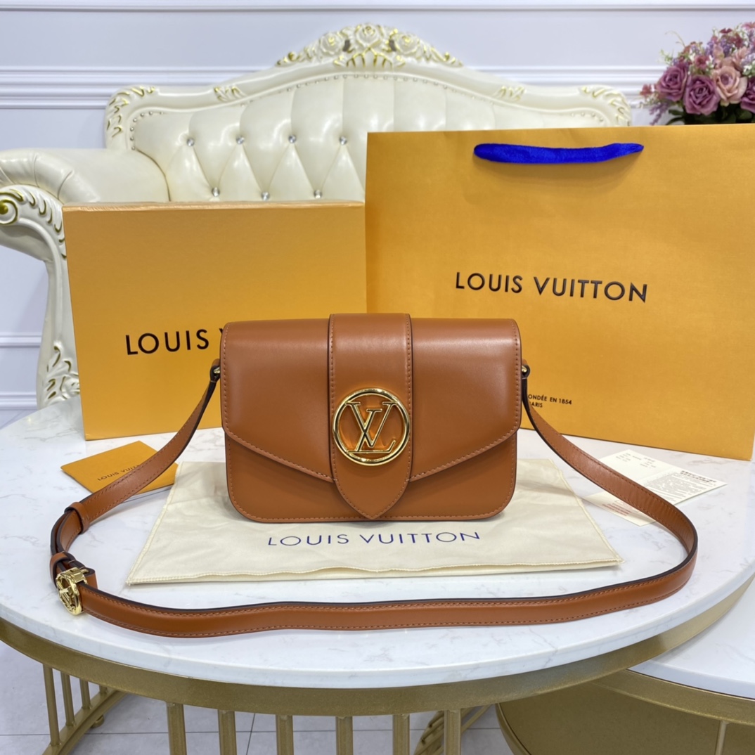 Louis Vuitton LV PONT 9 SOFT Smooth calfskin Shoudler Bag M55946 Summer Gold